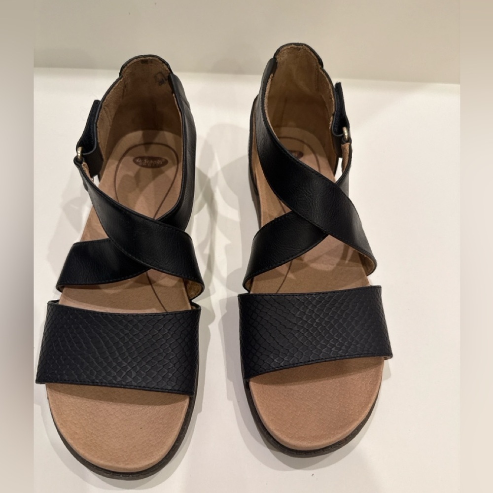 Dr. Scholl’s Black Cross-Strap Comfort Sandals – Women’s Size 6
